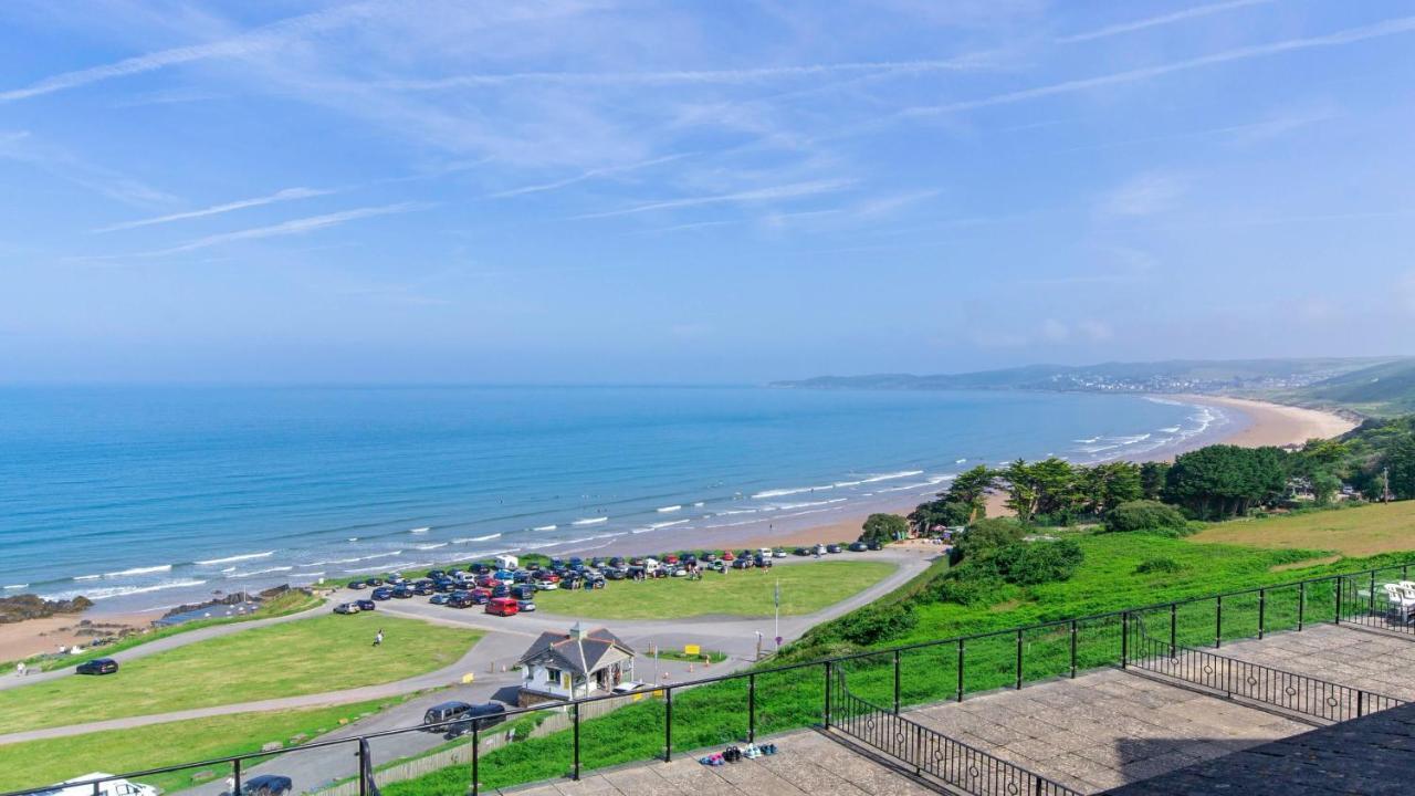 Clifton Court Apt 23 With Seaviews & Heated Pool Apartman Croyde Kültér fotó